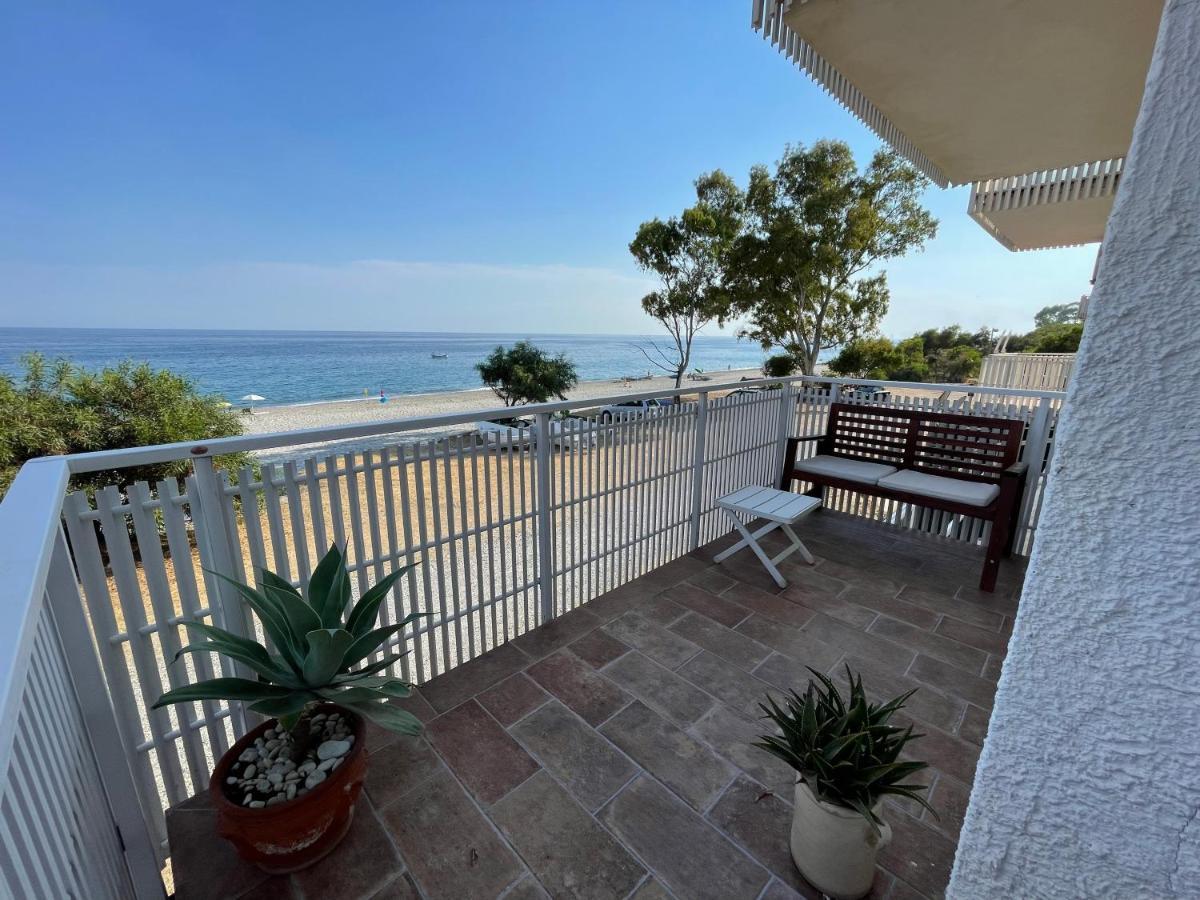 The Greek' House Apartamento Bova Marina Exterior foto